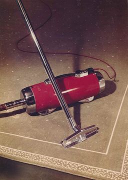 The products were always cutting edge in design to match the latest technical innovations – shown here is a vacuum cleaner from 1952. (Source: BSH Corporate Archives)