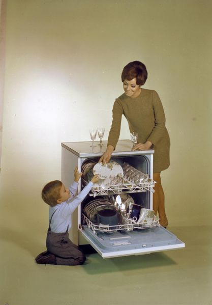 Datei:Spülmaschine, 1969.jpg