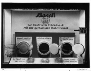 Picture of the first Bosch refrigerator in the BSH wiki.